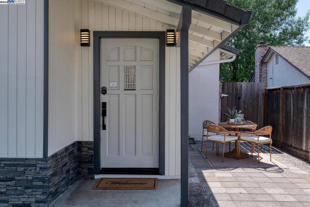 Fremont, CA 94539,42077 Miranda St