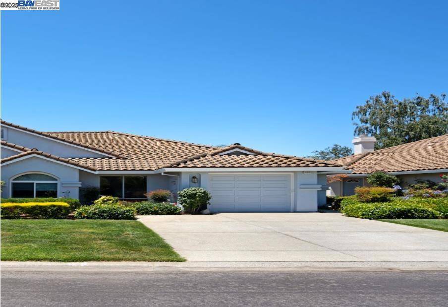 16935 Sugar Pine Dr, Morgan Hill, CA 95037