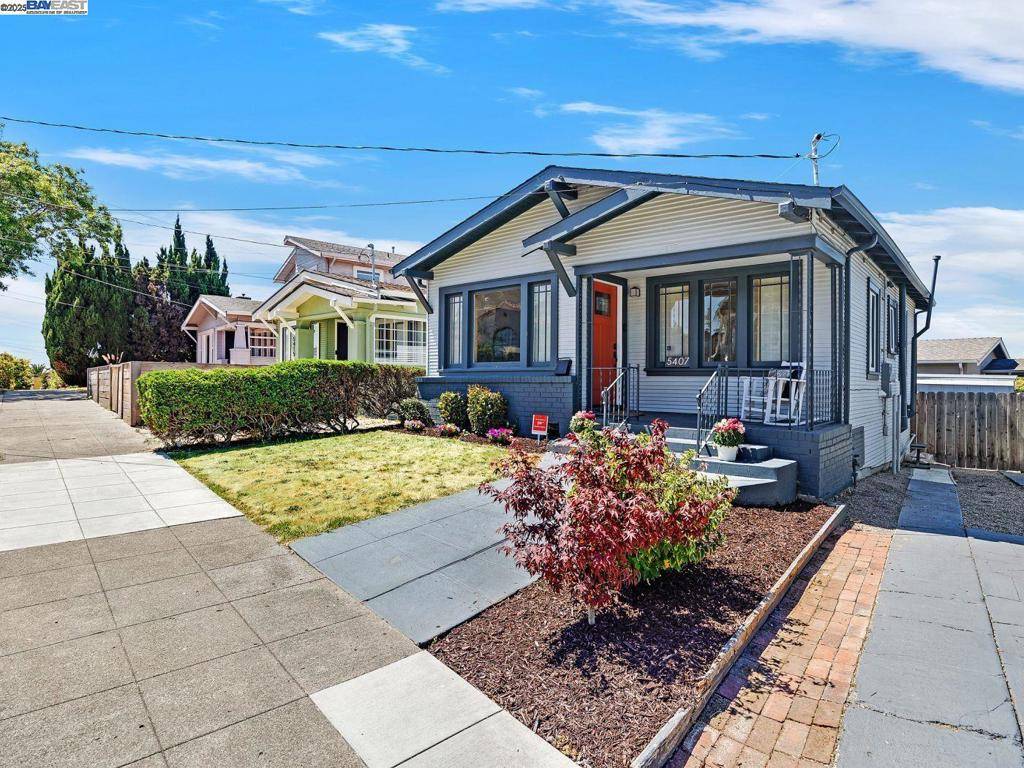 Oakland, CA 94619,5407 Roberts Ave