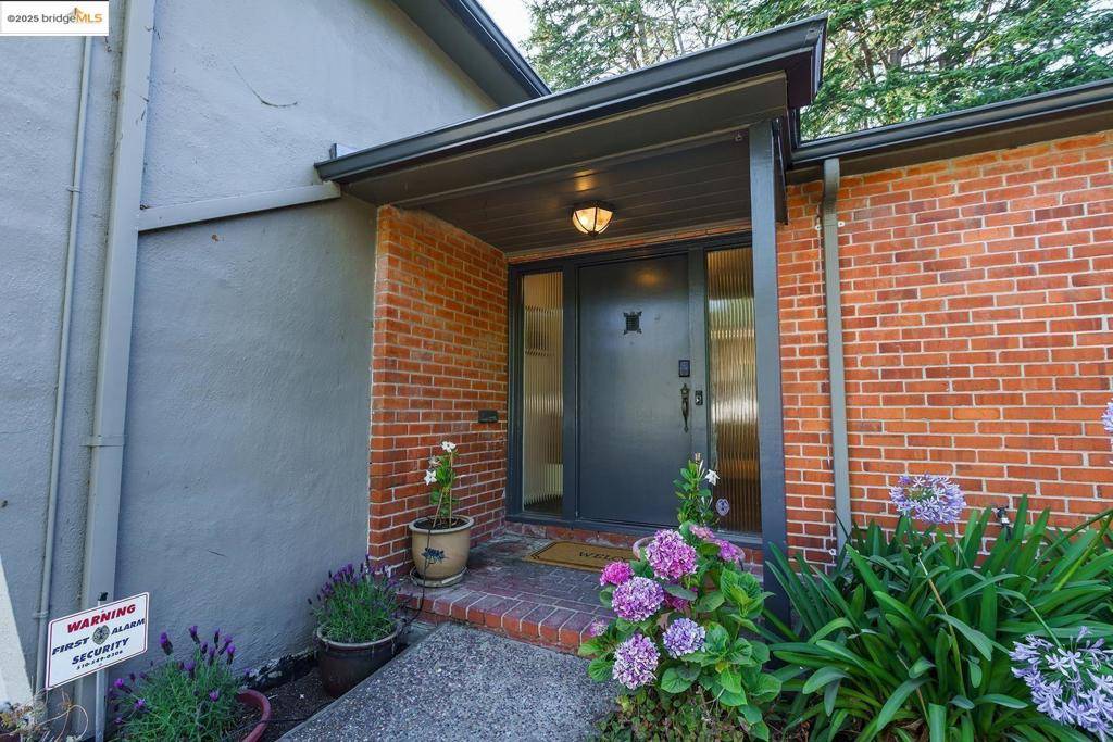 Oakland, CA 94602,4191 Fruitvale