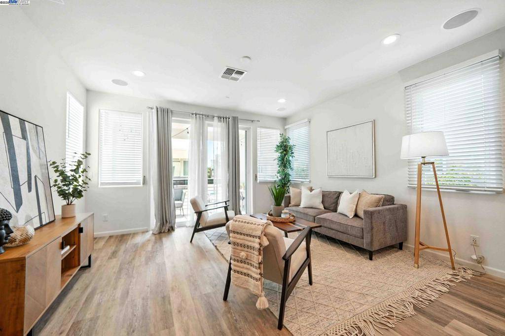 Dublin, CA 94568,5585 Apex Dr