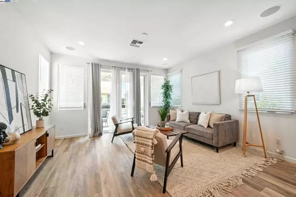 Dublin, CA 94568,5585 Apex Dr