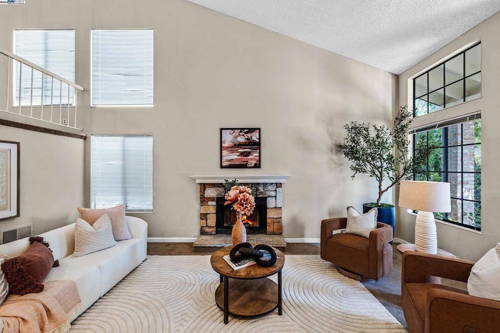 Martinez, CA 94553,2555 Pine St