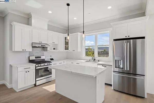 Newark, CA 94560,37282 Magnolia St