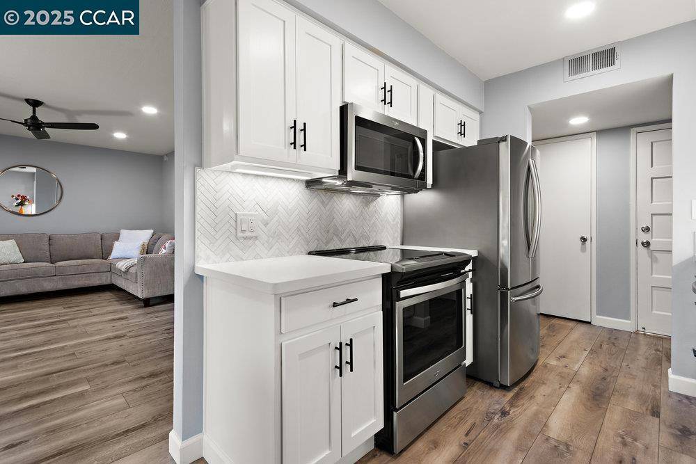 Concord, CA 94518,825 Oak Grove Rd #29