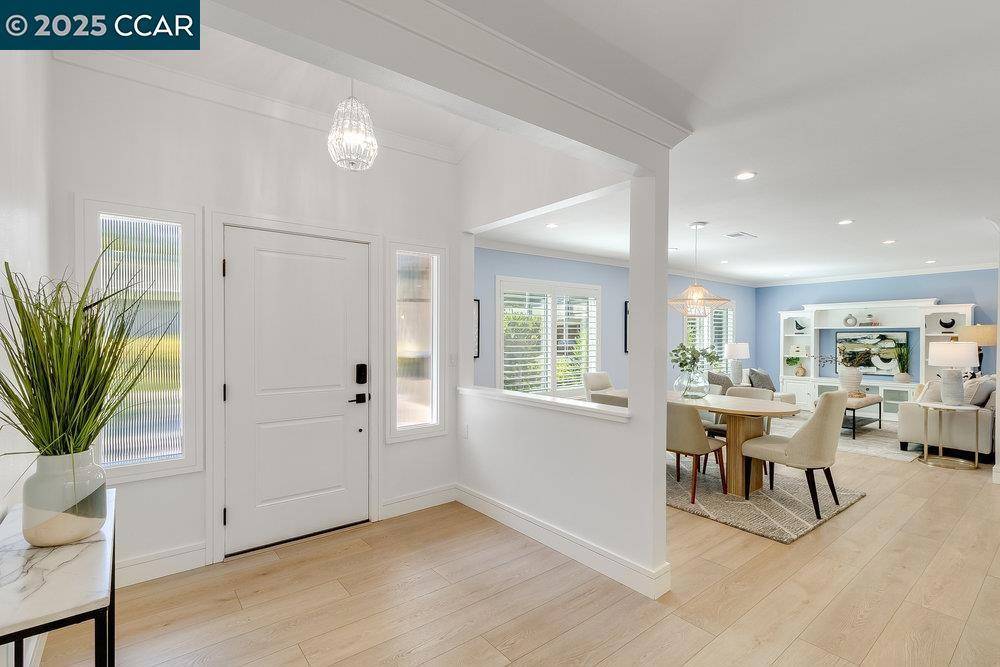 1517 Rockledge Ln #2, Walnut Creek, CA 94595
