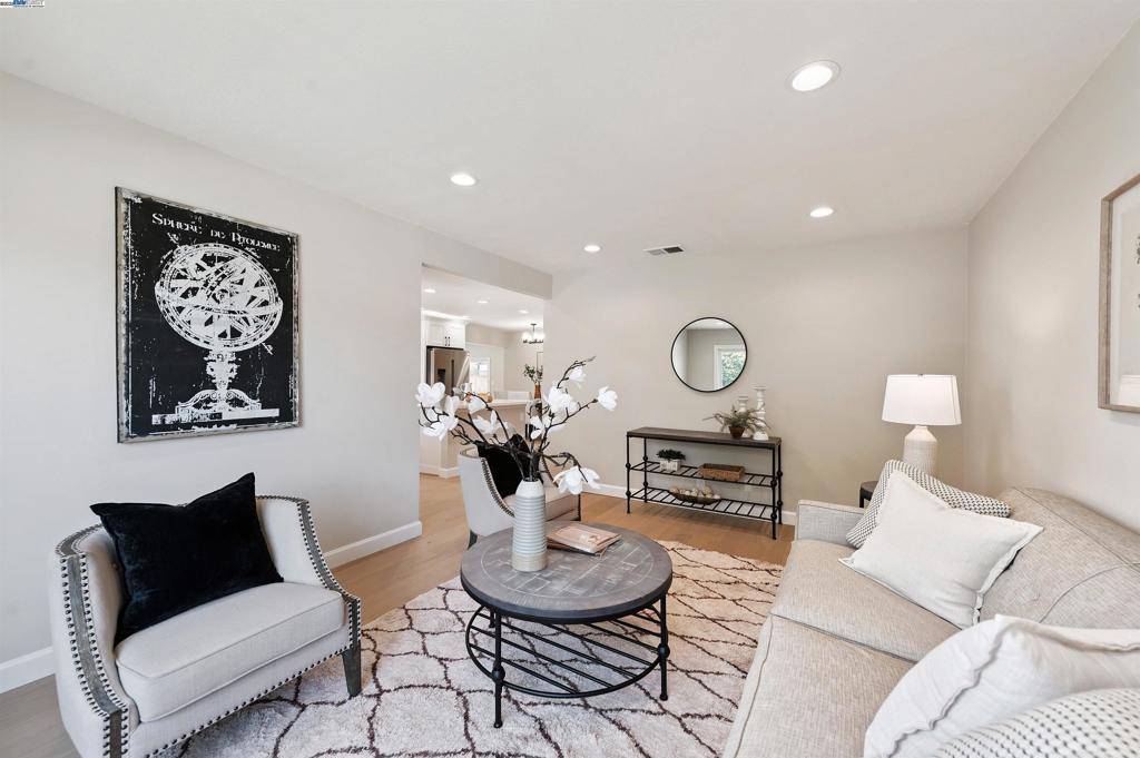 Pleasanton, CA 94588,4531 Harper Ct