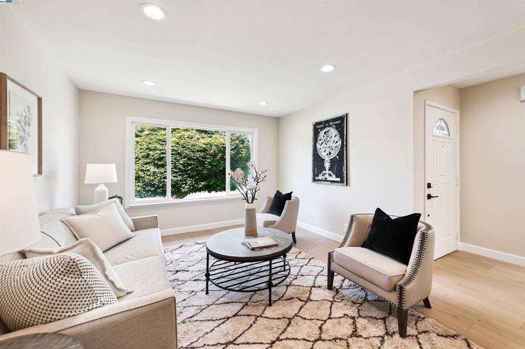 Pleasanton, CA 94588,4531 Harper Ct
