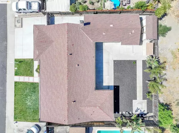 Pittsburg, CA 94565,2086 Oakridge Ln