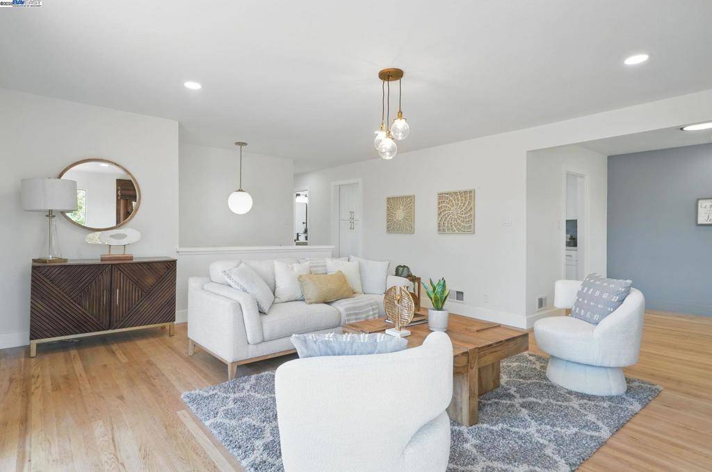 El Sobrante, CA 94803,3115 Deseret Dr