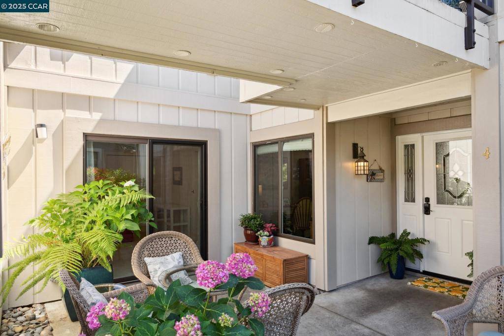 Walnut Creek, CA 94595-2555,1985 Cactus Court #4