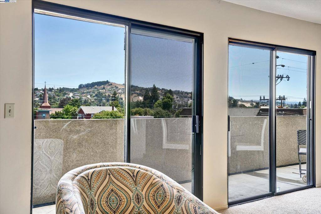 499 Estudillo Ave #302, San Leandro, CA 94577