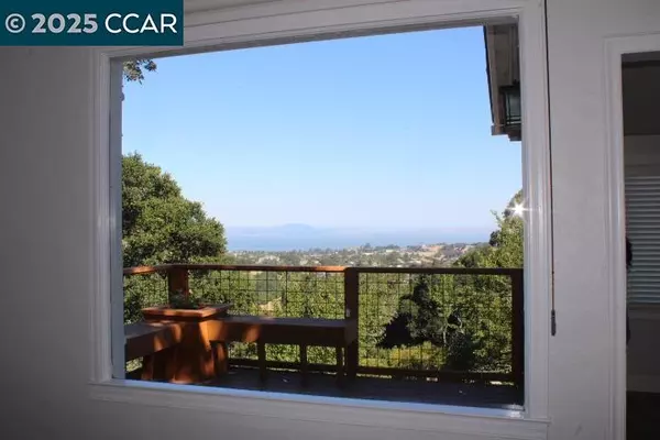 El Sobrante, CA 94803,5910 Skyline Dr