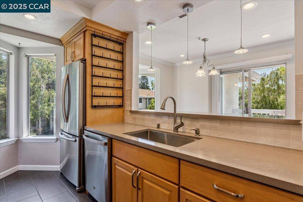 Walnut Creek, CA 94597,2607 Oak Rd #F