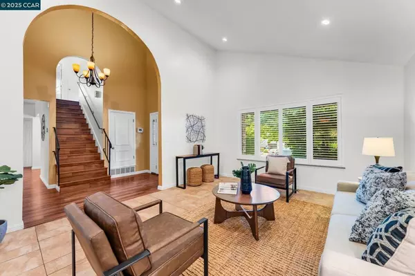 Martinez, CA 94553,66 Midhill Rd