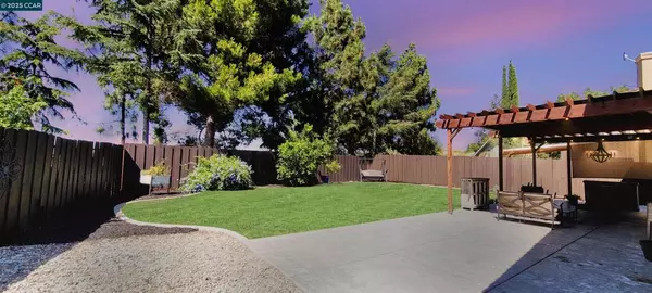 Antioch, CA 94531,2844 Bluebell Cir