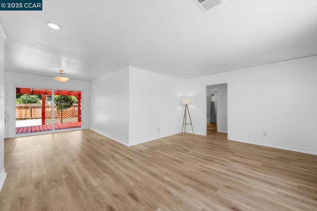 Antioch, CA 94509,29 E Madill St
