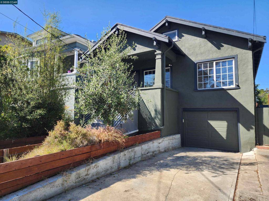 Oakland, CA 94606,1920 E 24th St