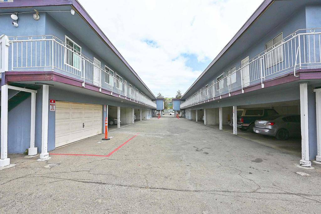 Hayward, CA 94544,27827 Leidig Ct