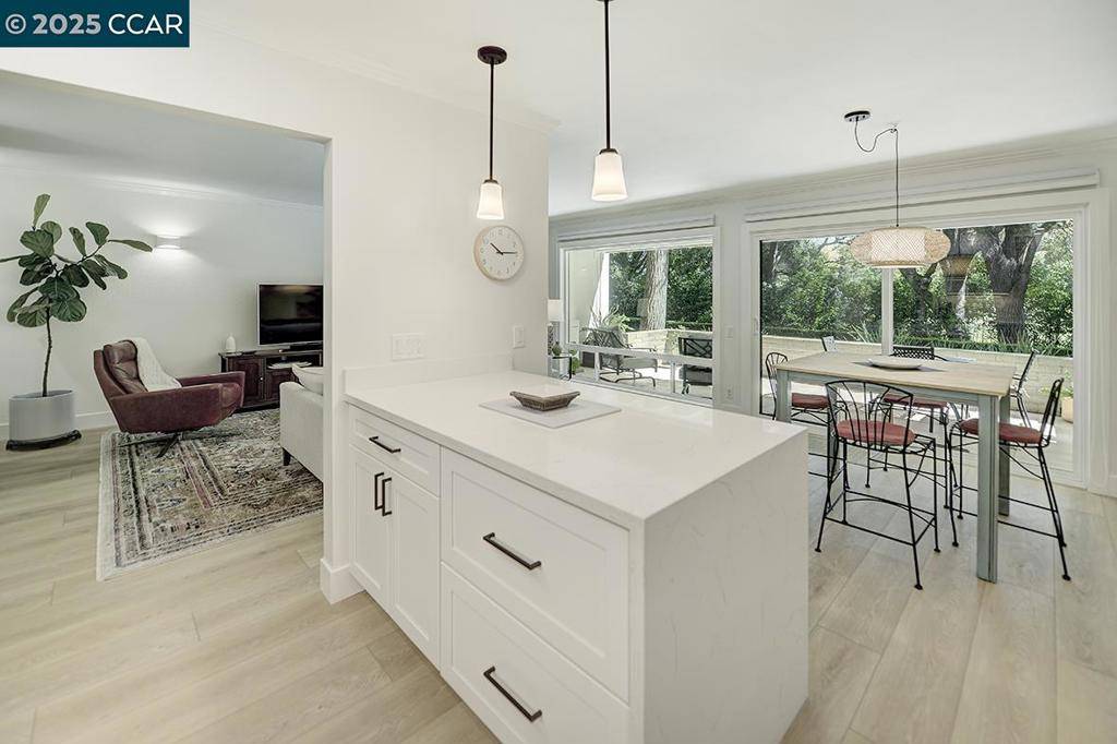Walnut Creek, CA 94595,3474 Tice Creek Dr #8