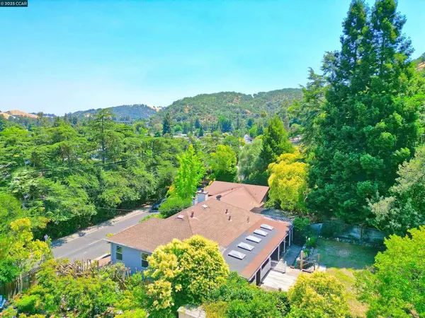 Martinez, CA 94553,3810 CANYON WAY