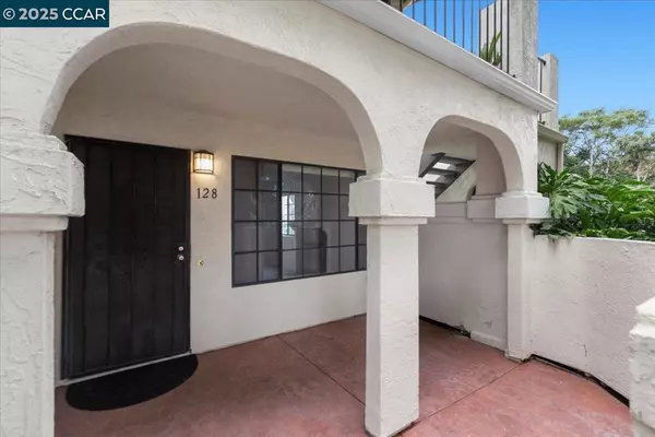 San Diego, CA 92122,4145 Porte De Merano #128