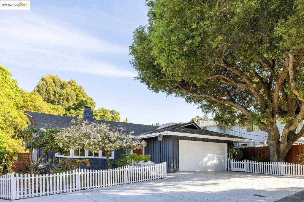 El Sobrante, CA 94803,25 Cavoretto Ln
