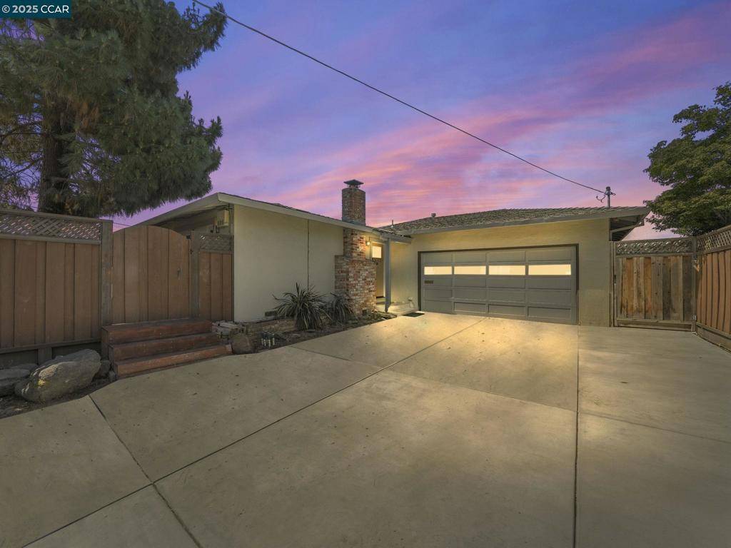 31139 Chicoine Ave, Hayward, CA 94544