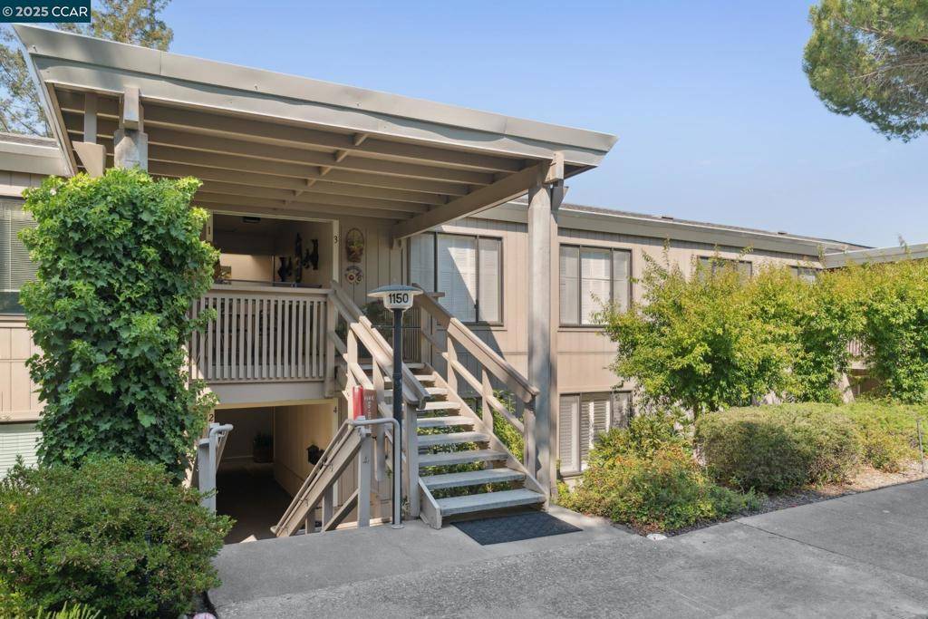 Walnut Creek, CA 94595,1150 Canyonwood Court #4
