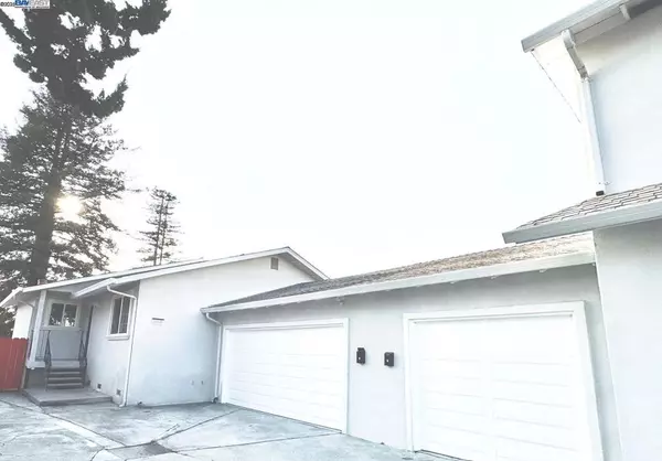 Castro Valley, CA 94546,20595 Center St