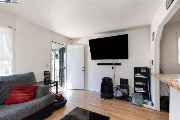 Oakland, CA 94621,1058 71st Ave