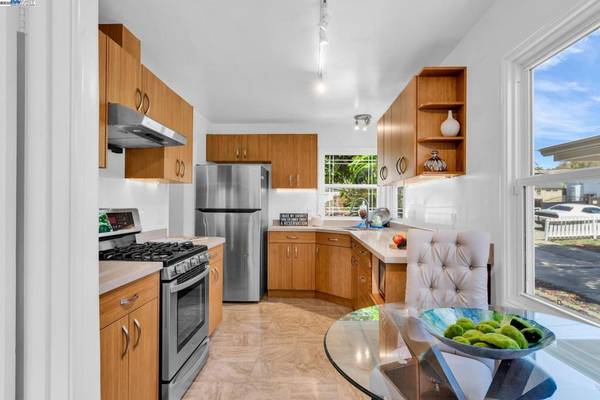 205 Julius St, San Leandro, CA 94577