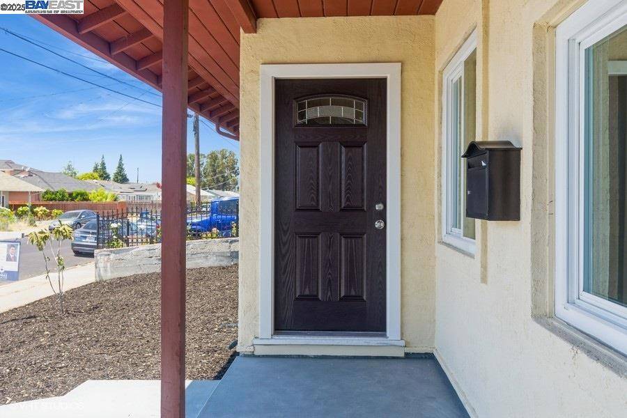 Hayward, CA 94544,26676 Colette St
