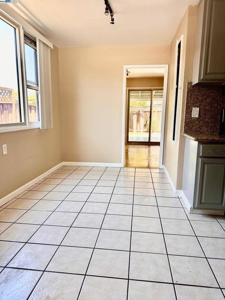 Hayward, CA 94544,344 Rousseau St