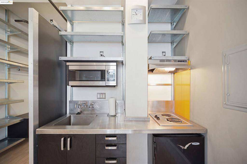 San Francisco, CA 94102,83 McAllister St #402