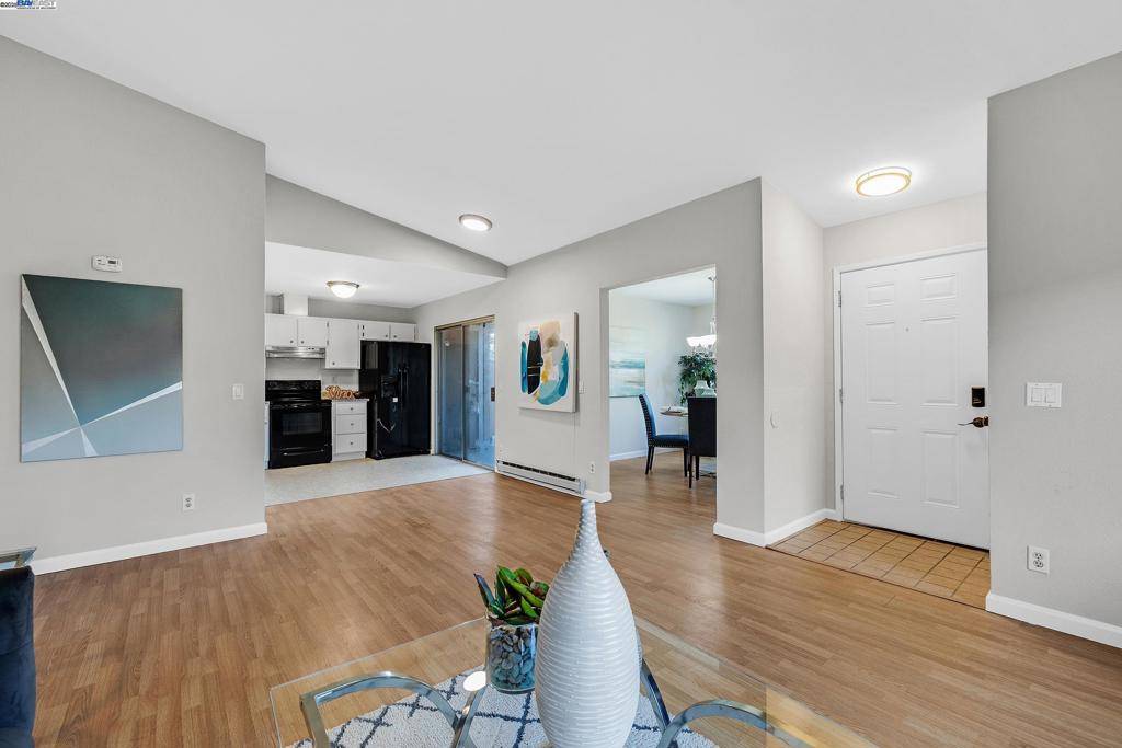 Hayward, CA 94544,28325 Winn Ct #2