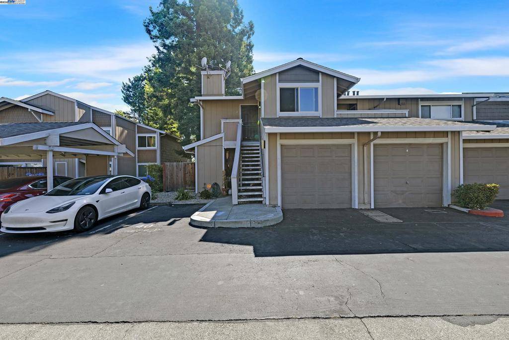 Hayward, CA 94544,28325 Winn Ct #2