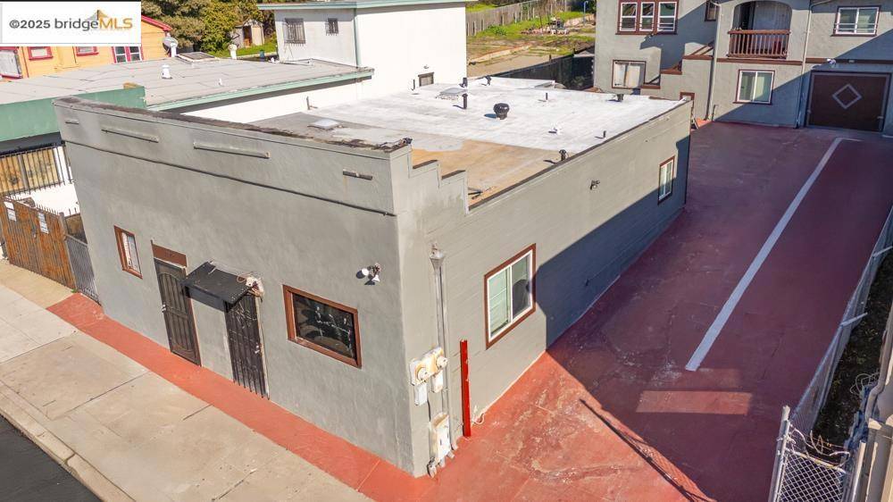 Oakland, CA 94605,8016 Macarthur Blvd