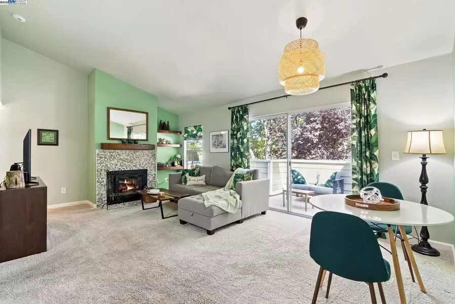 140 Reflections Dr #28, San Ramon, CA 94583