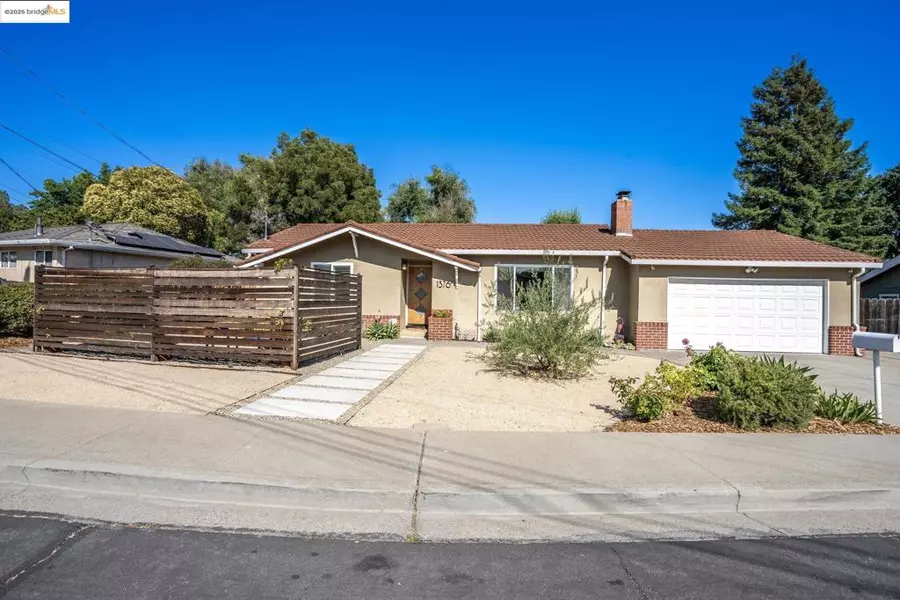 1376 Rosal Ln, Concord, CA 94521