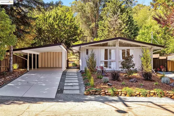 Oakland, CA 94602,3015 Jordan Rd
