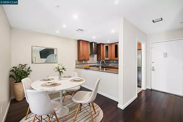 Walnut Creek, CA 94596,1201 Alta Vista Dr #208