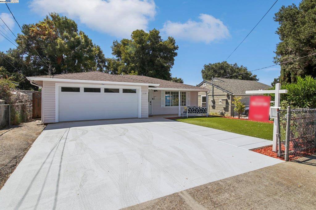 East Palo Alto, CA 94303,2235 Menalto Avenue