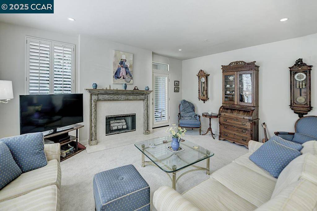 Walnut Creek, CA 94595,5920 Horsemans Canyon Dr #1B