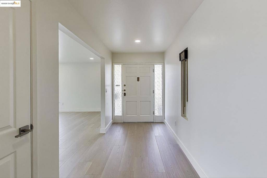 Oakland, CA 94602,4034 Rhoda Ave