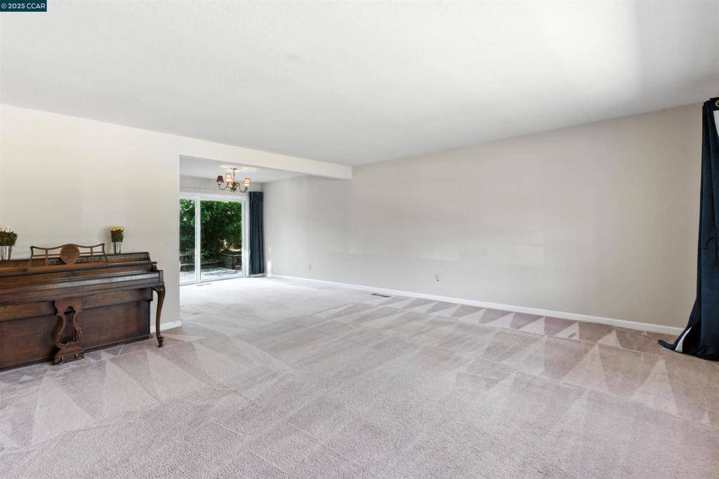 Walnut Creek, CA 94598,944 Natchez Ct