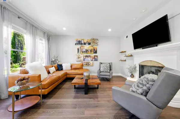 San Ramon, CA 94582,9569 Velvetleaf Cir