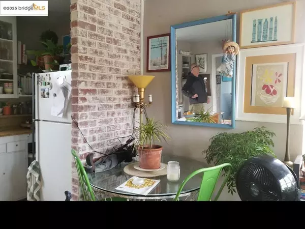 Oakland, CA 94606,2752 14Th Ave