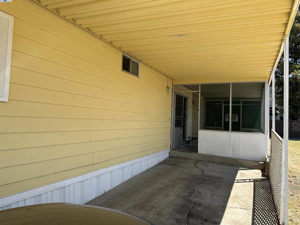 Fremont, CA 94538,328 Winnipeg Green