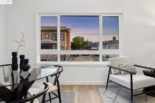 Oakland, CA 94608,904 41st St
